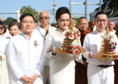“ศุภจี สุธรรมพันธ์” รองนายกรัฐมนตรีและรัฐมนตรีว่าการกระทรวงพาณิชย์ เป็นประธานพิธีมหามงคล อัญเชิญพระบรมสารีริกธาตุประดิษฐานบนบุษบก “หนึ่งเดียวในโลก” เชื่อมศรัทธาไทย–ศรีลังกา